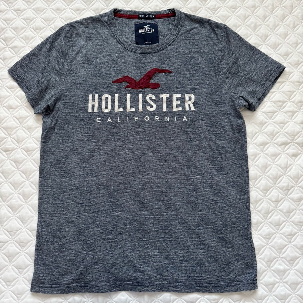 Hollister Heather Navy Blue Applique Seagull  Graphic Logo Short Sleeve Tee Sz S